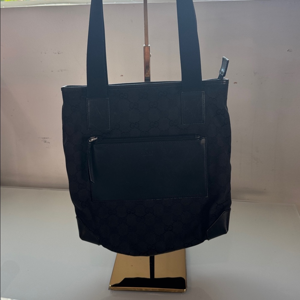 Vintage Gucci GG Canvas & Leather Shoulder Bag — Early 2000s - Picture 15 of 17